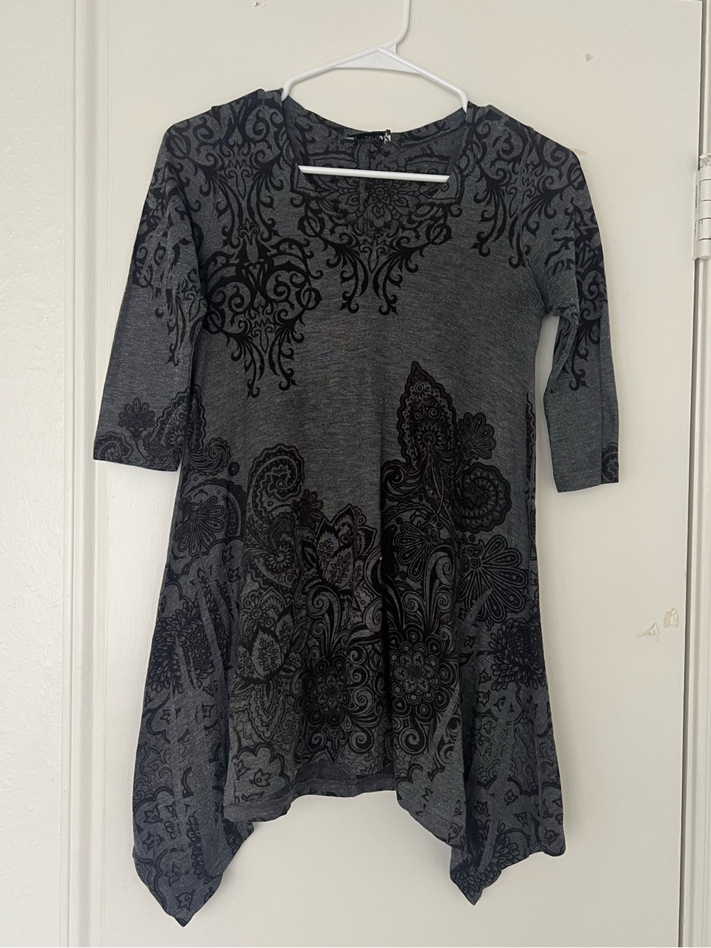 Body Central Black and Gray Floral Print Tunic